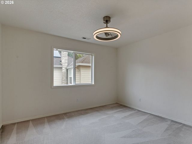 15566 Sw 76TH Ave, Portland, OR 97224