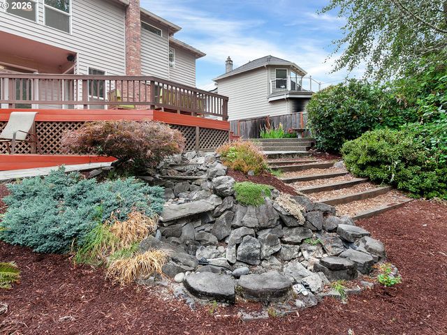 15566 Sw 76TH Ave, Portland, OR 97224