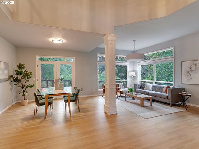 15566 Sw 76TH Ave, Portland, OR 97224