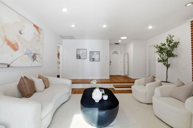 239 Kensington Way, Los Gatos, CA 95032