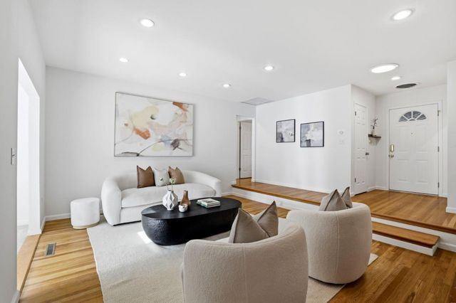 239 Kensington Way, Los Gatos, CA 95032