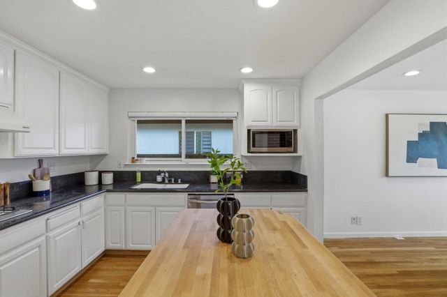 239 Kensington Way, Los Gatos, CA 95032