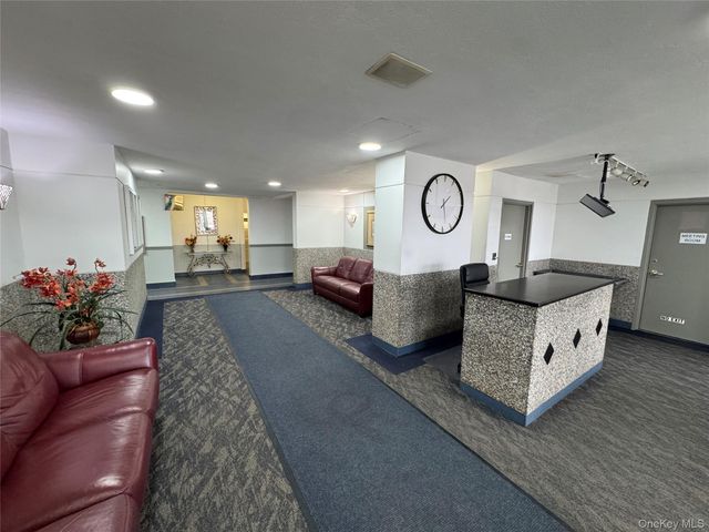 1841 Central Park Avenue 16R, Yonkers, NY 10710