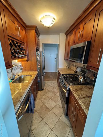 1841 Central Park Avenue 16R, Yonkers, NY 10710