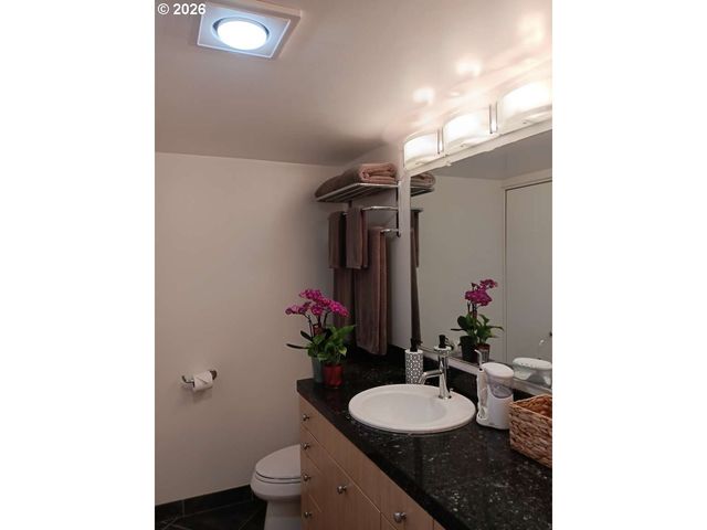 6605 W BURNSIDE St 144, Portland, OR 97210
