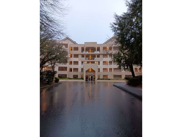 6605 W BURNSIDE St 144, Portland, OR 97210
