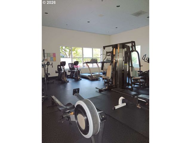 6605 W BURNSIDE St 144, Portland, OR 97210