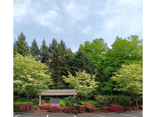 6605 W BURNSIDE St 144, Portland, OR 97210