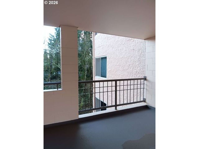 6605 W BURNSIDE St 144, Portland, OR 97210