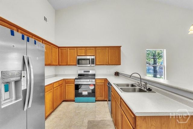 56 Stonelake Circle, Savannah, GA 31419