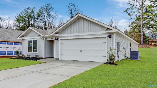 9910 Sequoyah Cove Drive SE, Owens Cross Roads, AL 35763