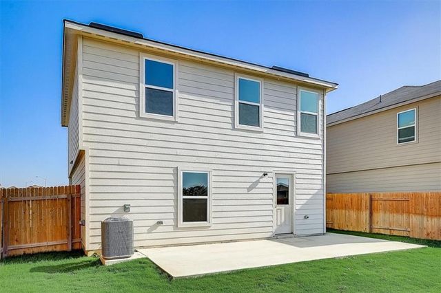 221 Crescent Park DR, Jarrell, TX 76537