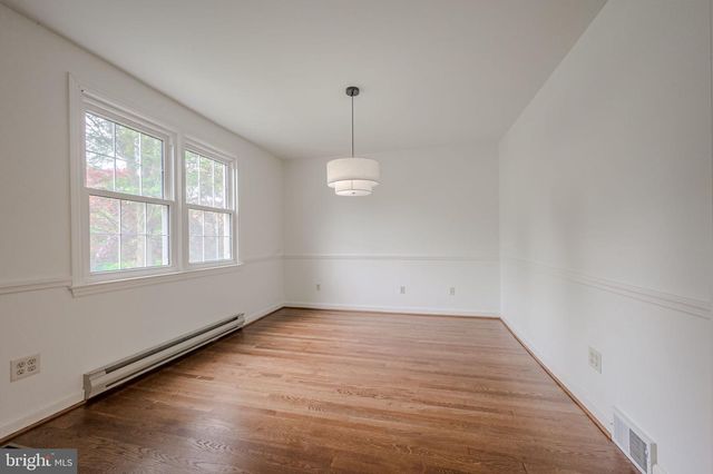 2402 WELLESLEY AVE, Wilmington, DE 19803