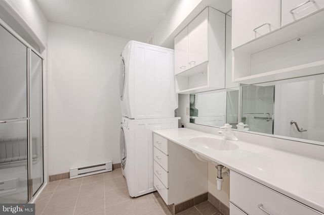 2402 WELLESLEY AVE, Wilmington, DE 19803