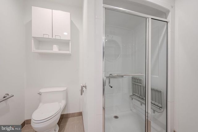 2402 WELLESLEY AVE, Wilmington, DE 19803