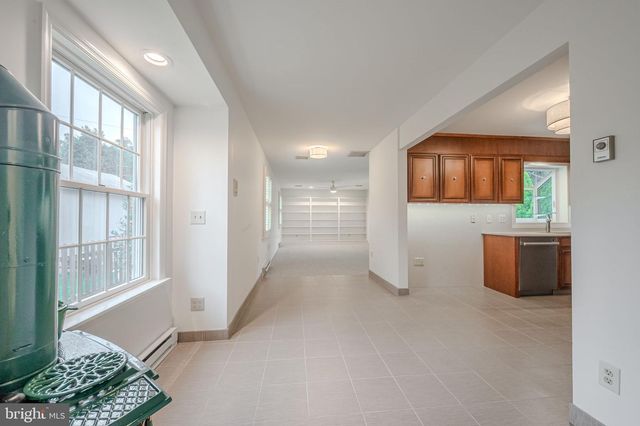 2402 WELLESLEY AVE, Wilmington, DE 19803