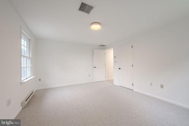 2402 WELLESLEY AVE, Wilmington, DE 19803