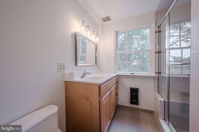 2402 WELLESLEY AVE, Wilmington, DE 19803