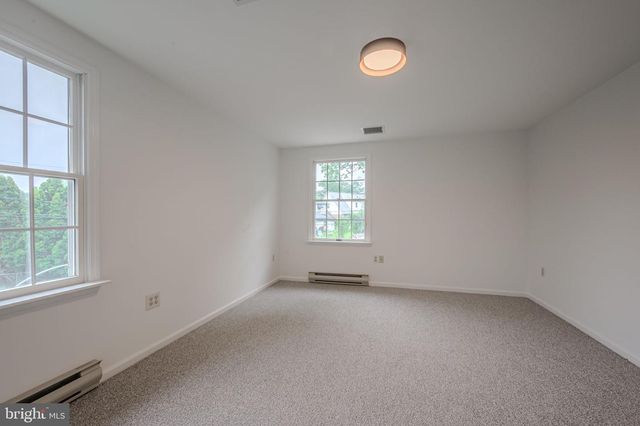 2402 WELLESLEY AVE, Wilmington, DE 19803