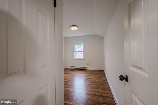 2402 WELLESLEY AVE, Wilmington, DE 19803