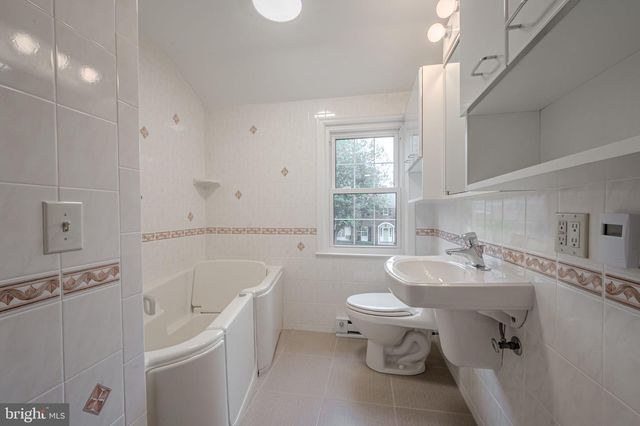 2402 WELLESLEY AVE, Wilmington, DE 19803