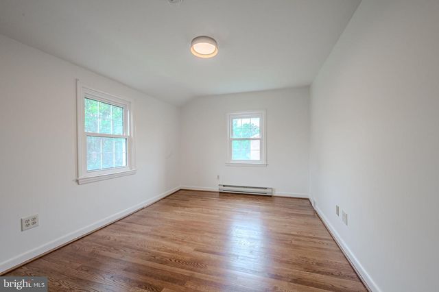 2402 WELLESLEY AVE, Wilmington, DE 19803