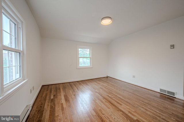 2402 WELLESLEY AVE, Wilmington, DE 19803