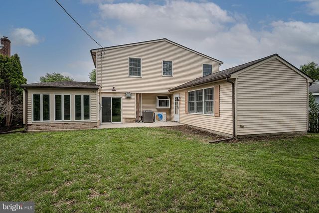 2402 WELLESLEY AVE, Wilmington, DE 19803