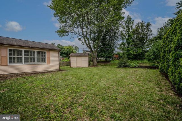 2402 WELLESLEY AVE, Wilmington, DE 19803