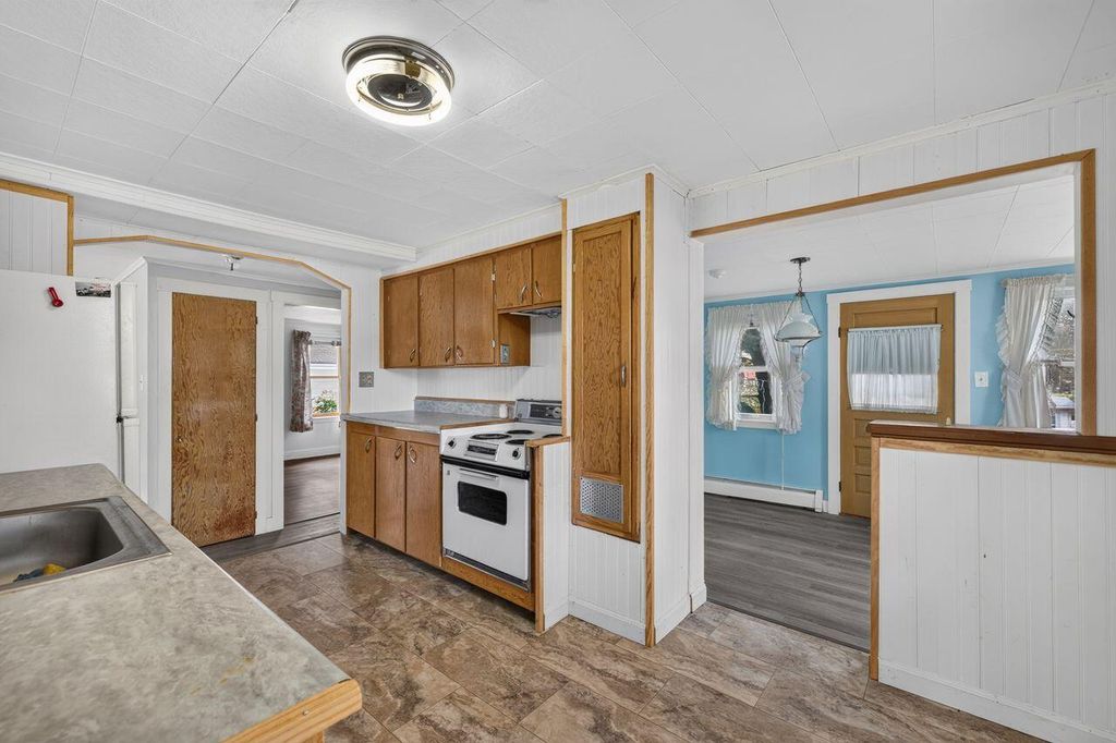 7 Bateman Street, Sanford, ME 04073 — photo 3