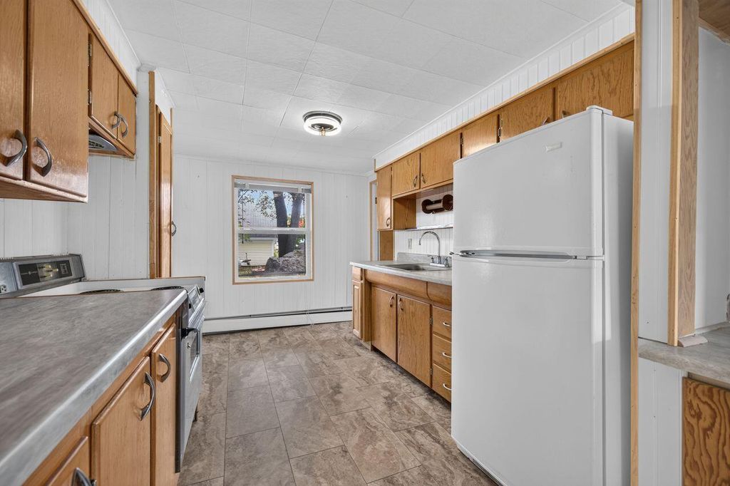 7 Bateman Street, Sanford, ME 04073 — photo 4