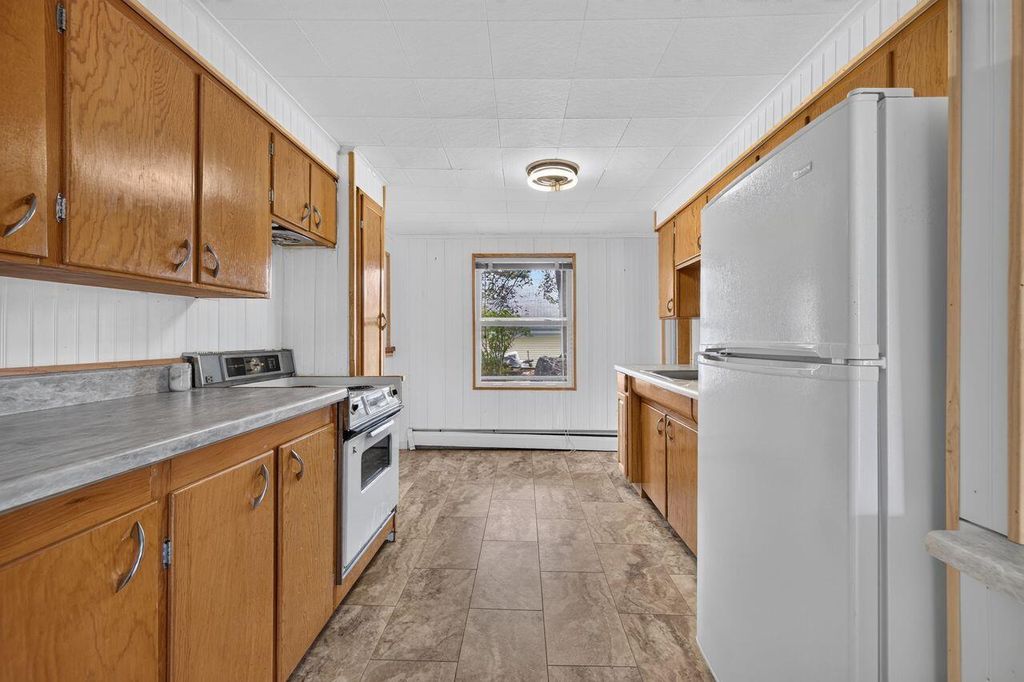 7 Bateman Street, Sanford, ME 04073 — photo 5