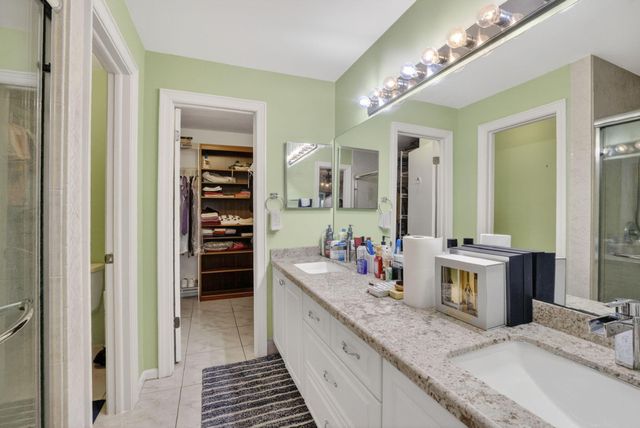 7426 Pinewalk Drive S 19-4, Margate, FL 33063