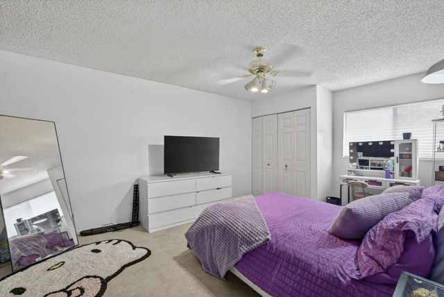 7426 Pinewalk Drive S 19-4, Margate, FL 33063