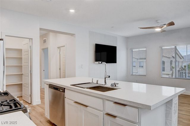 237 Callen Falls Avenue 2025, Henderson, NV 89011