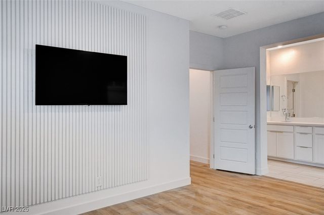 237 Callen Falls Avenue 2025, Henderson, NV 89011