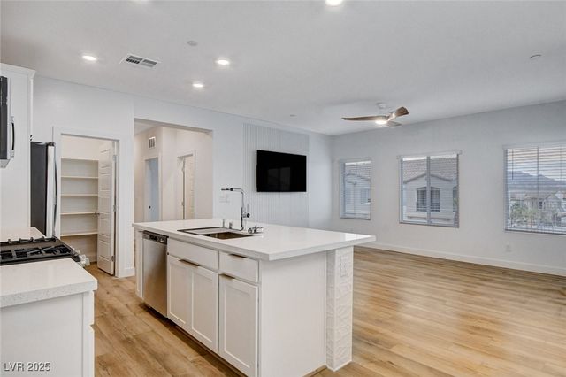 237 Callen Falls Avenue 2025, Henderson, NV 89011