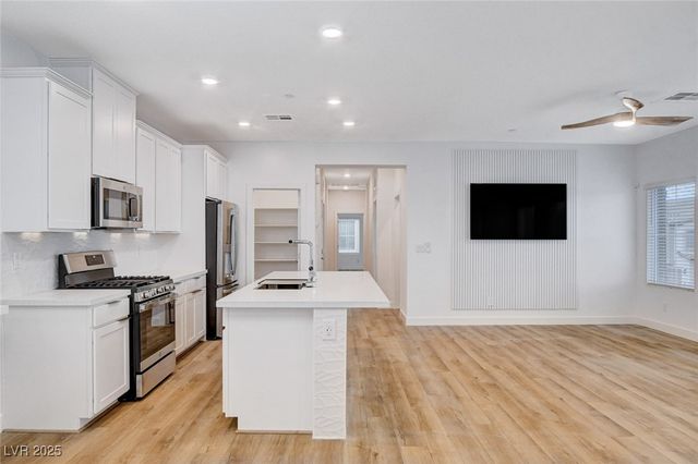 237 Callen Falls Avenue 2025, Henderson, NV 89011