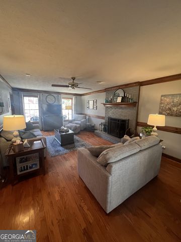 2070 ROCKDALE Circle, Snellville, GA 30078