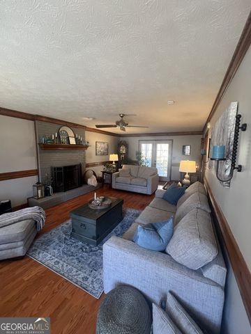 2070 ROCKDALE Circle, Snellville, GA 30078