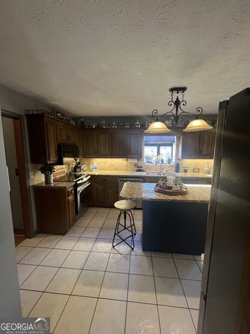 2070 ROCKDALE Circle, Snellville, GA 30078