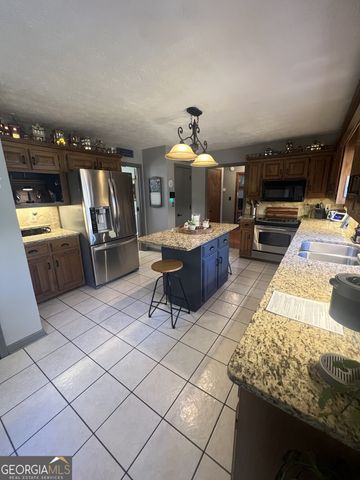 2070 ROCKDALE Circle, Snellville, GA 30078