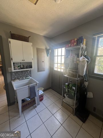 2070 ROCKDALE Circle, Snellville, GA 30078