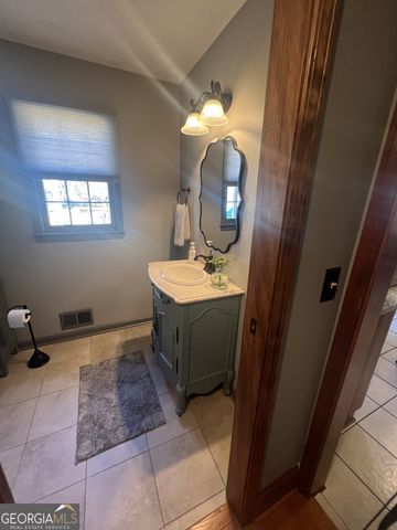 2070 ROCKDALE Circle, Snellville, GA 30078