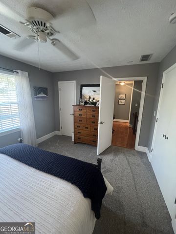 2070 ROCKDALE Circle, Snellville, GA 30078