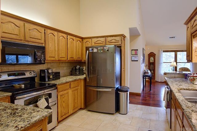 8 Madrid Way, Hot Springs Village, AR 71909