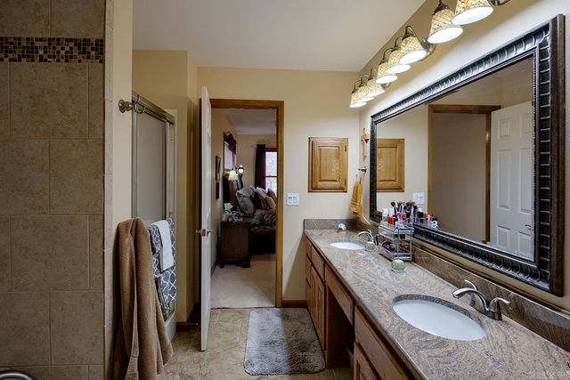 8 Madrid Way, Hot Springs Village, AR 71909