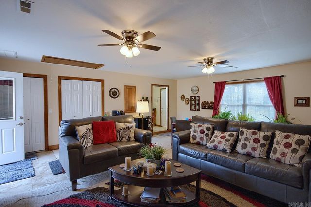 8 Madrid Way, Hot Springs Village, AR 71909