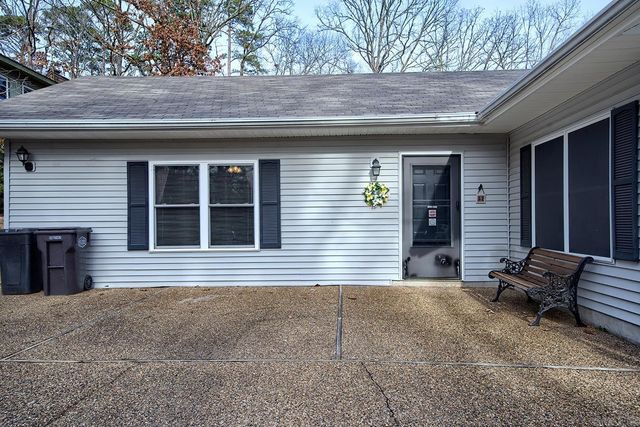 8 Madrid Way, Hot Springs Village, AR 71909