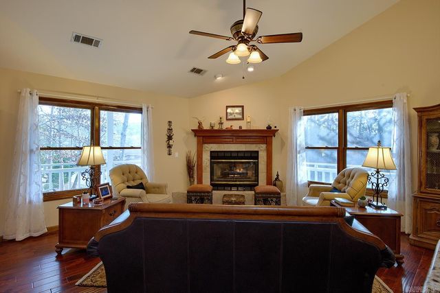 8 Madrid Way, Hot Springs Village, AR 71909